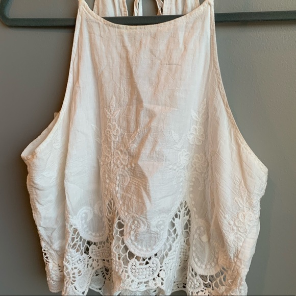 🤍Beautiful White Blouse🤍 - Picture 2 of 3